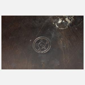 Blumentisch und Cachepot