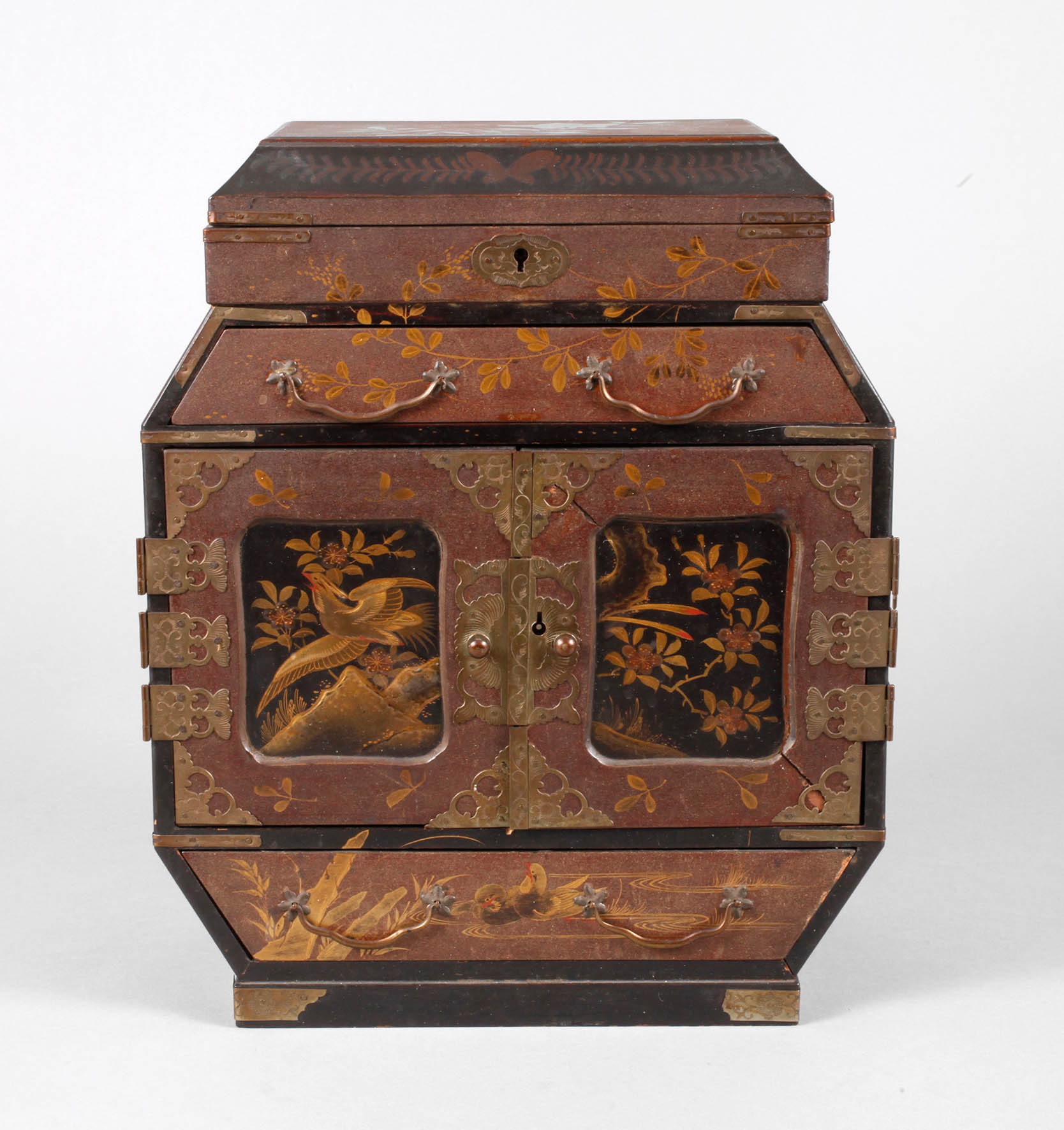 Kleines Lackschränkchen China