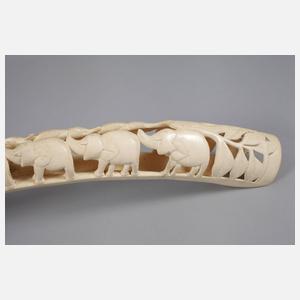 Beschnitzter Stoßzahn