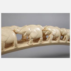 Beschnitzter Stoßzahn