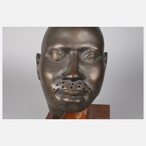 Drei Bronzeplastiken aus dem Nigergebiet