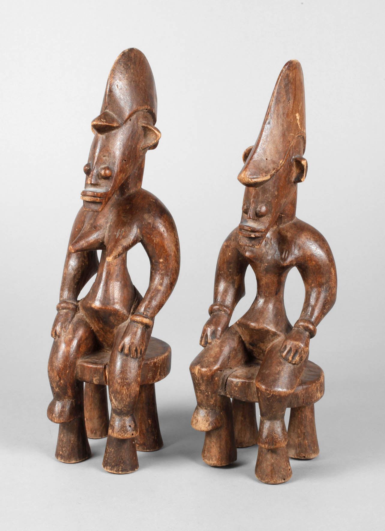 Paar figürliche Schnitzereien