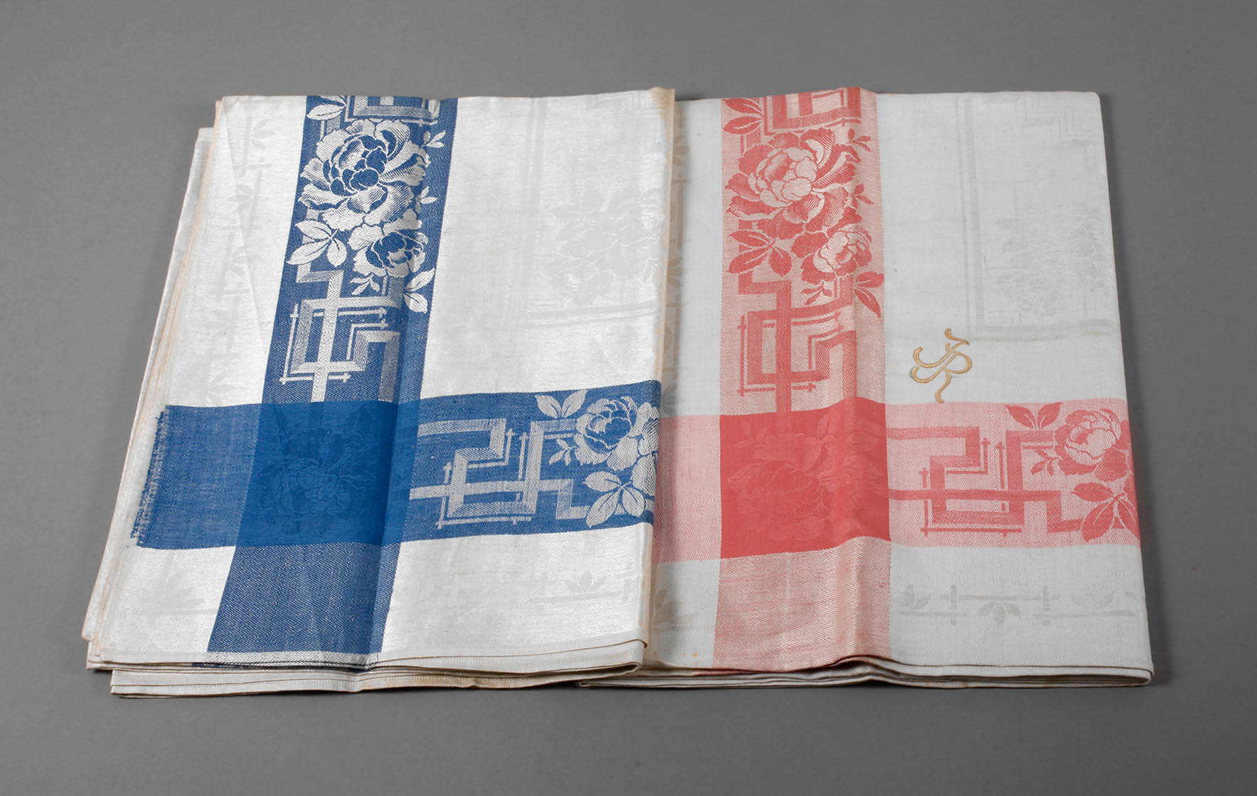 Paar Tischtücher Farbstreifen