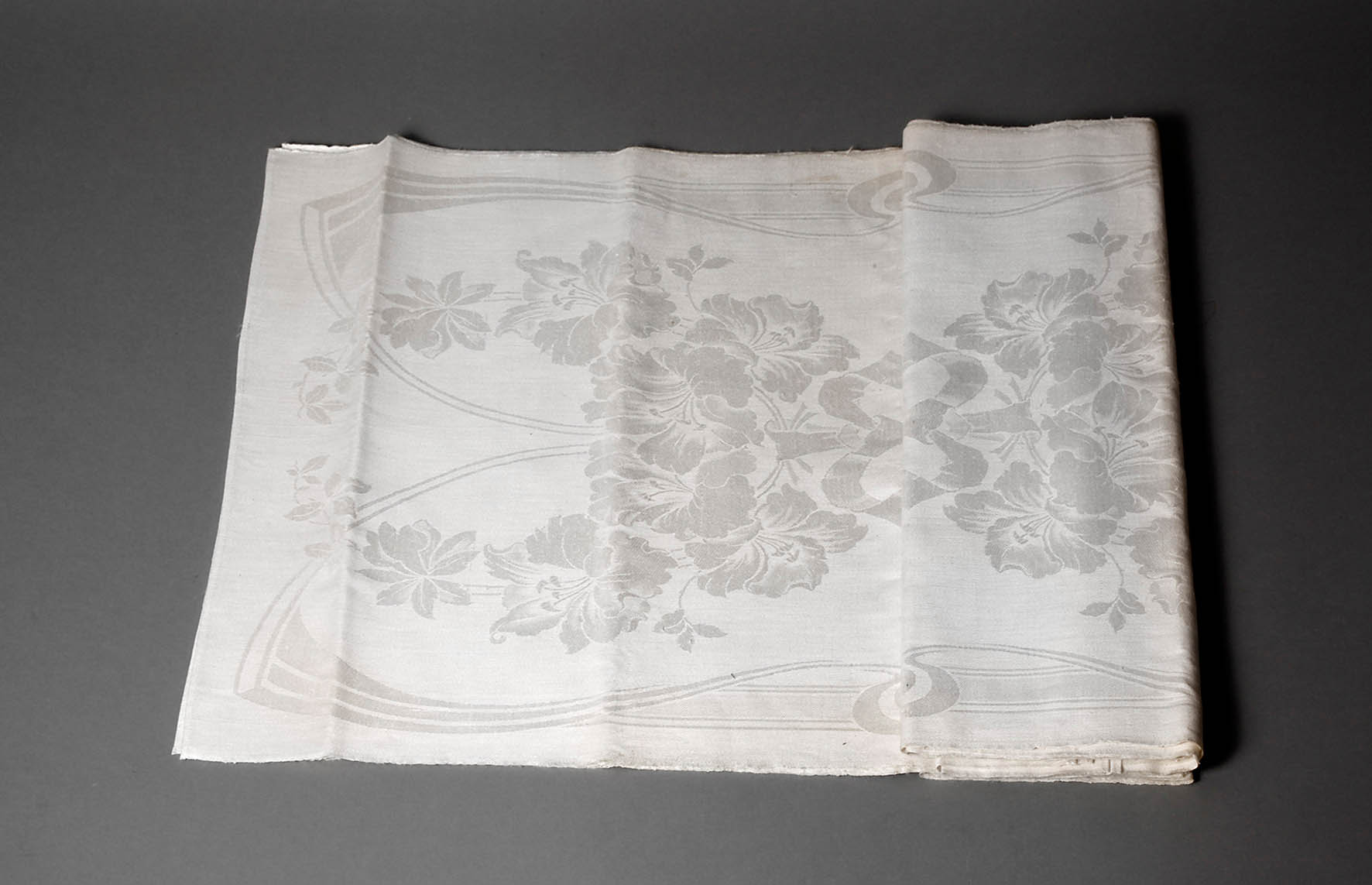 Zwölf Handtücher Jugendstil