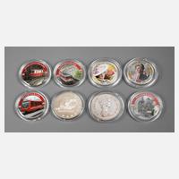 Acht kolorierte Medaillen111