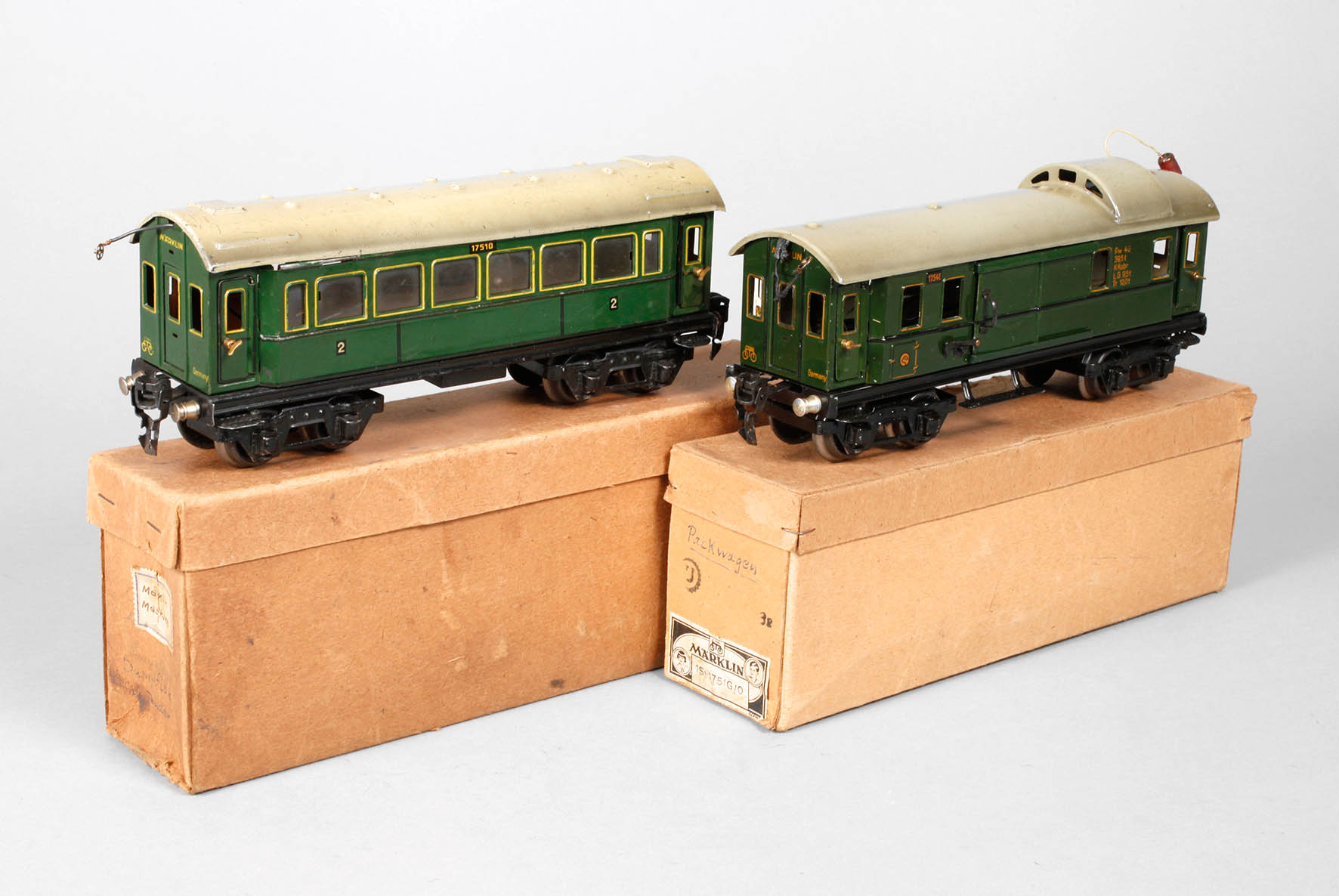 Märklin Personen- und Gepäckwagen