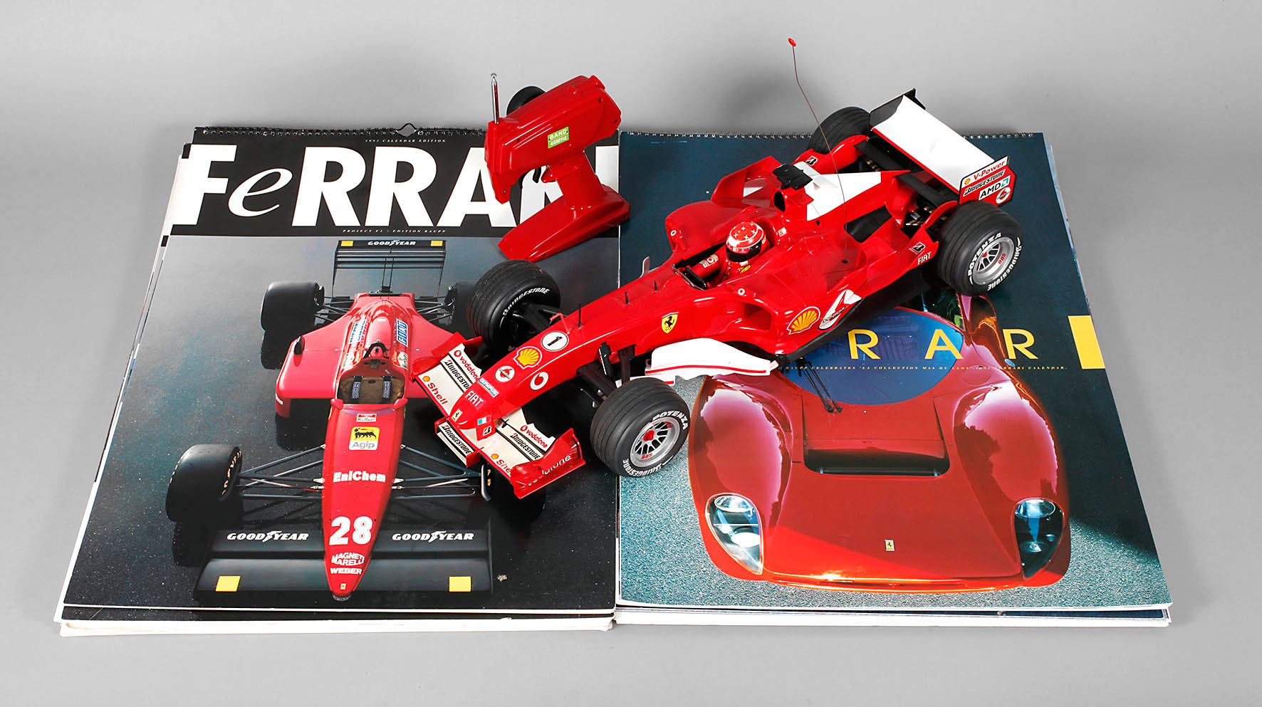 Sammlung Ferrari Kalender und Modell