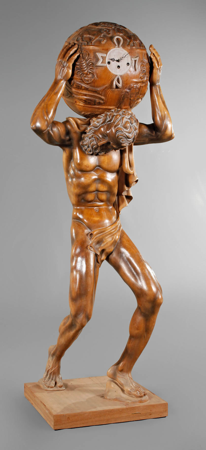 Übergroße Figurenuhr