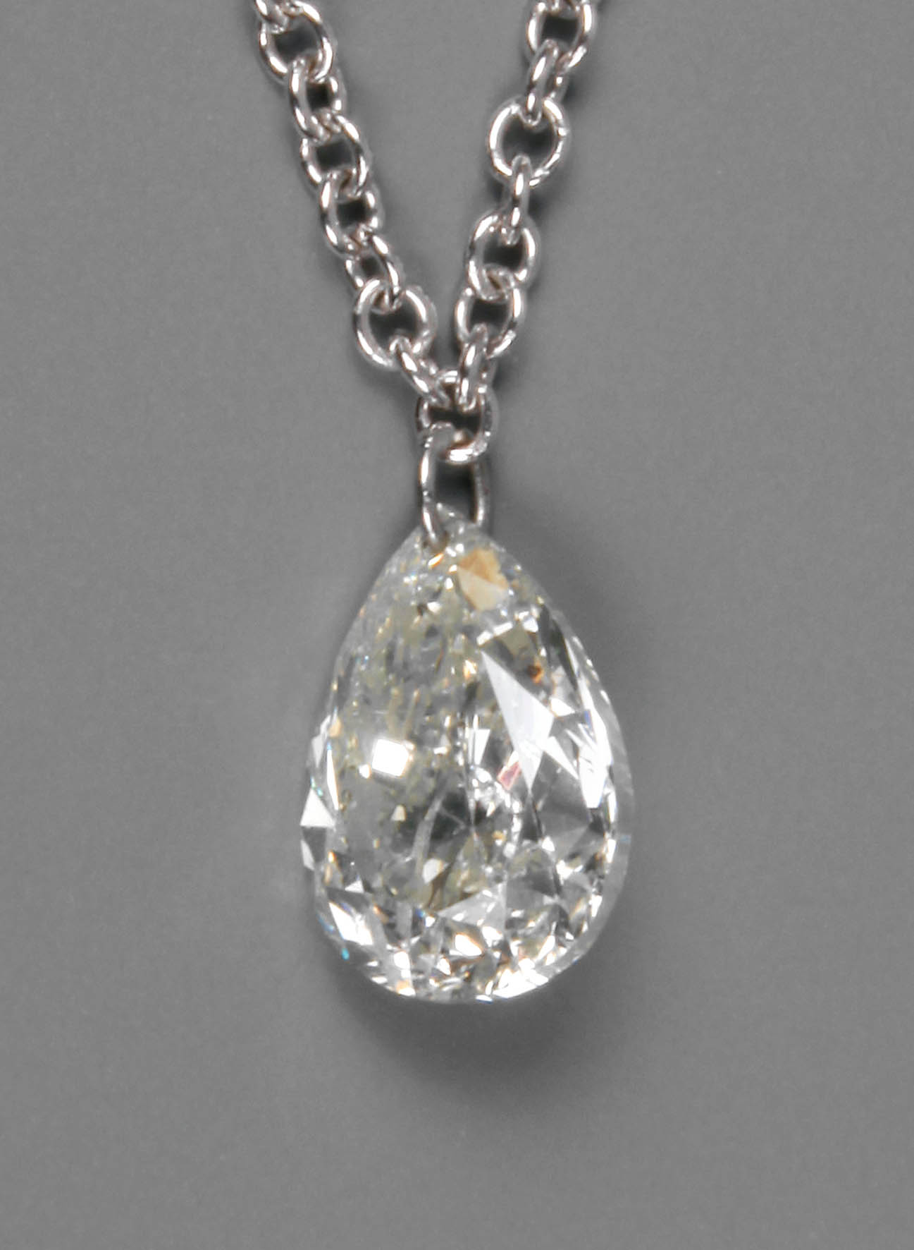 Brillanttropfen an Kette ca. 0,6 ct