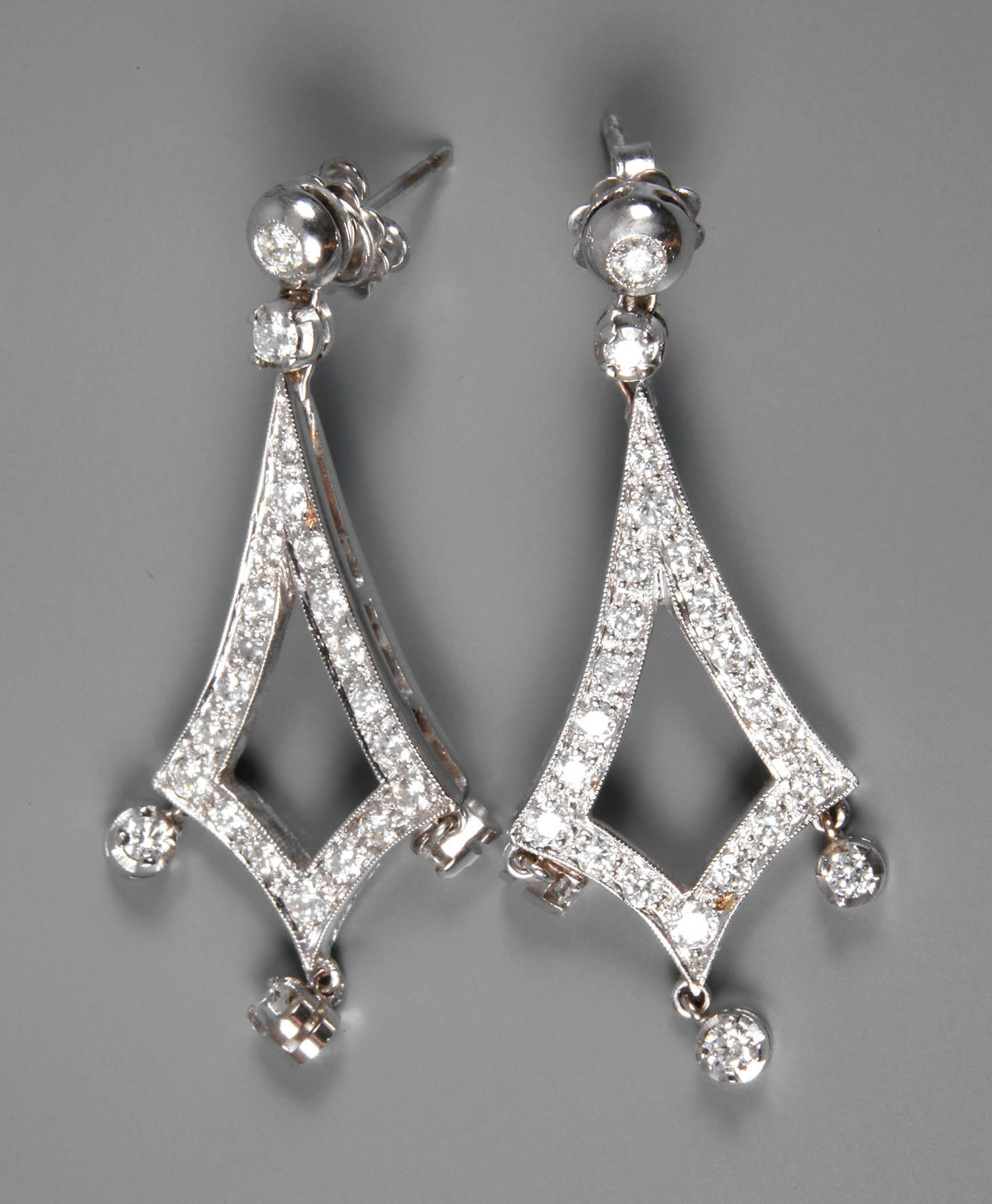 Paar Brillantohrhänger
