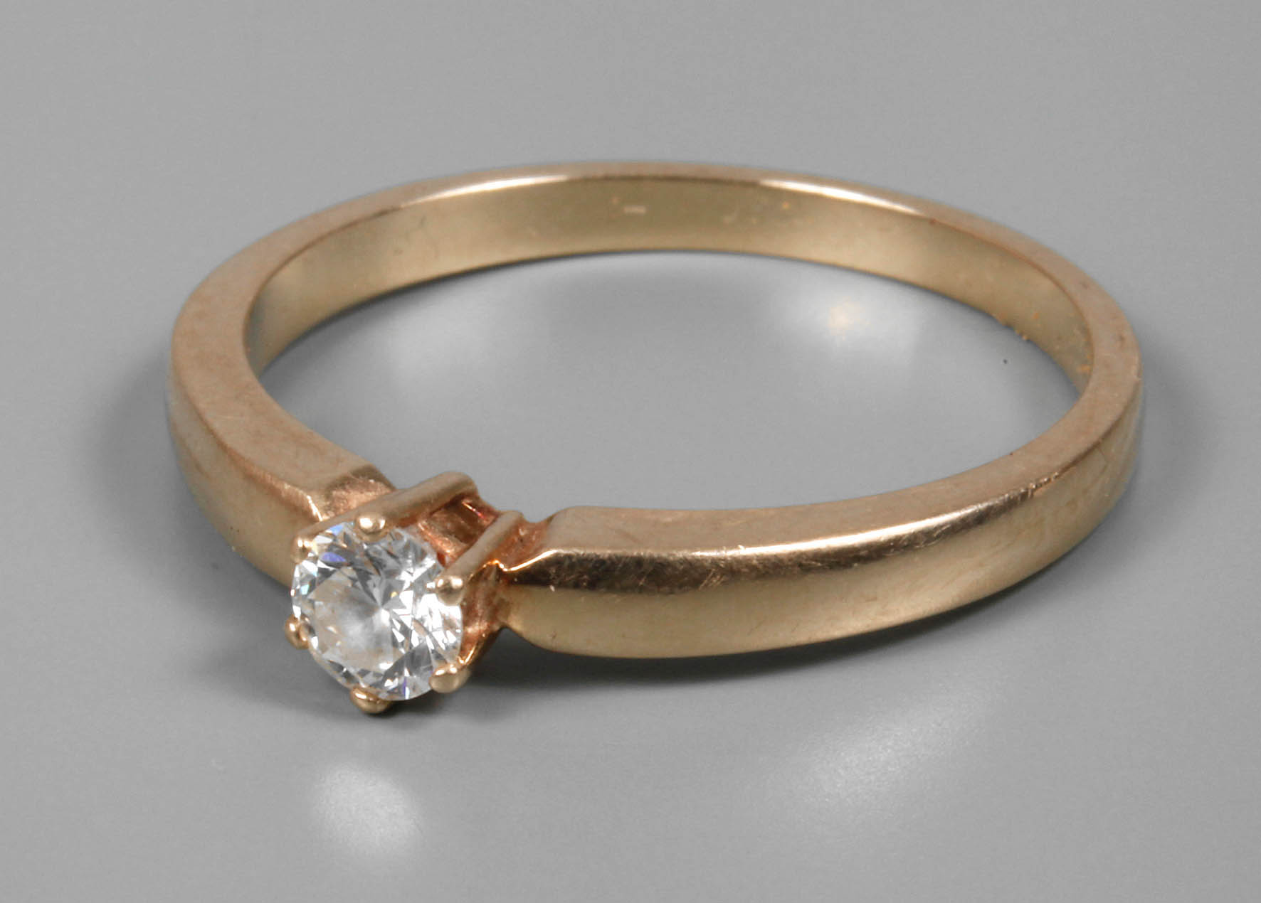 Solitärring mit Brillant