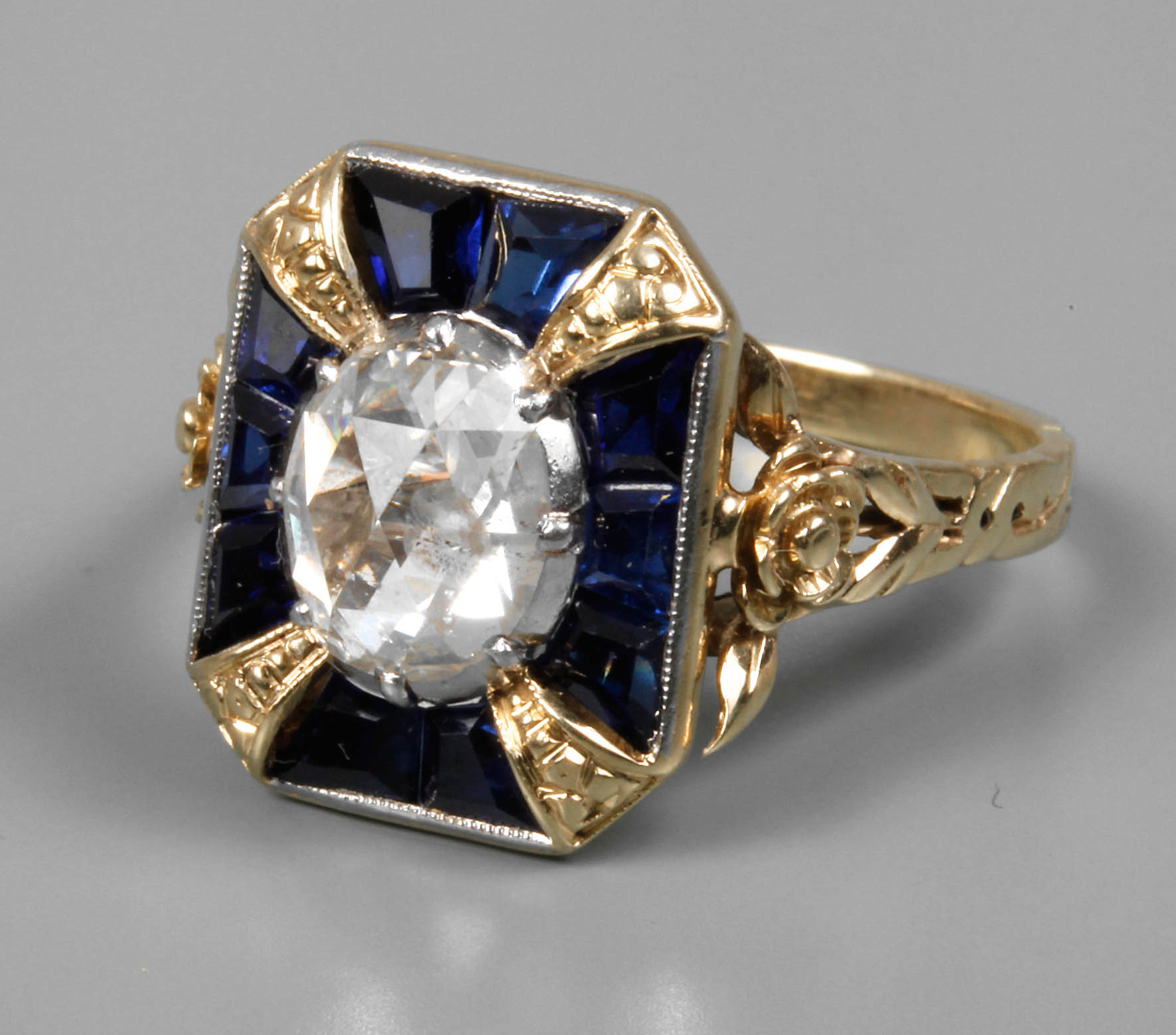 Damenring mit Diamantrose von ca. 2,5 ct