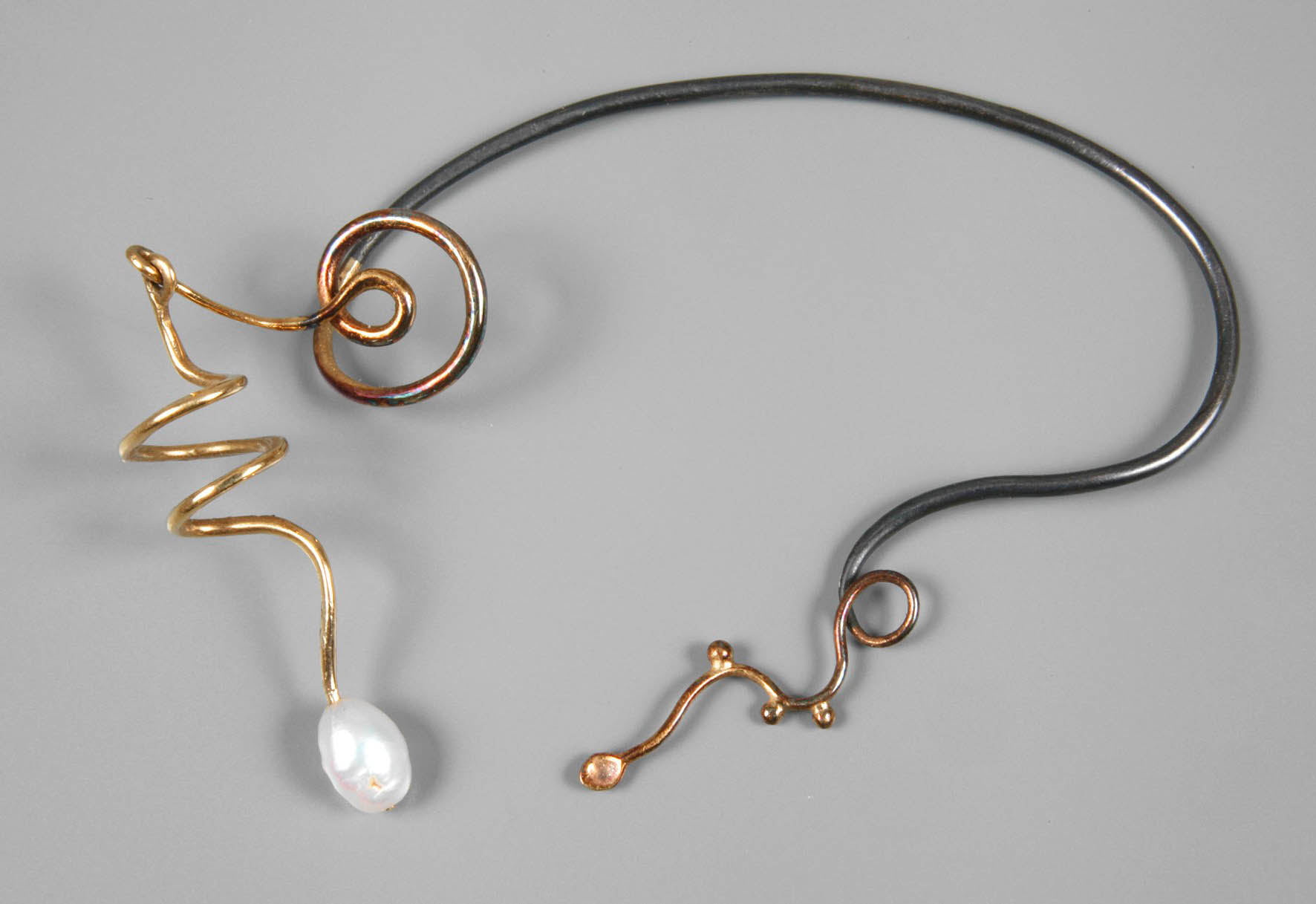 Designerohrschmuck mit Perle