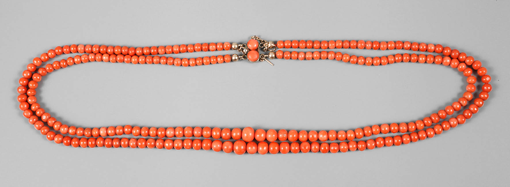 Zweireihiges Korallencollier