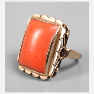 Damenring mit Koralle