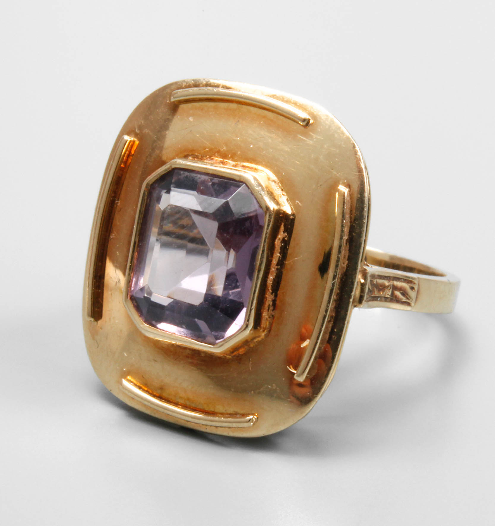 Damenring mit Amethyst