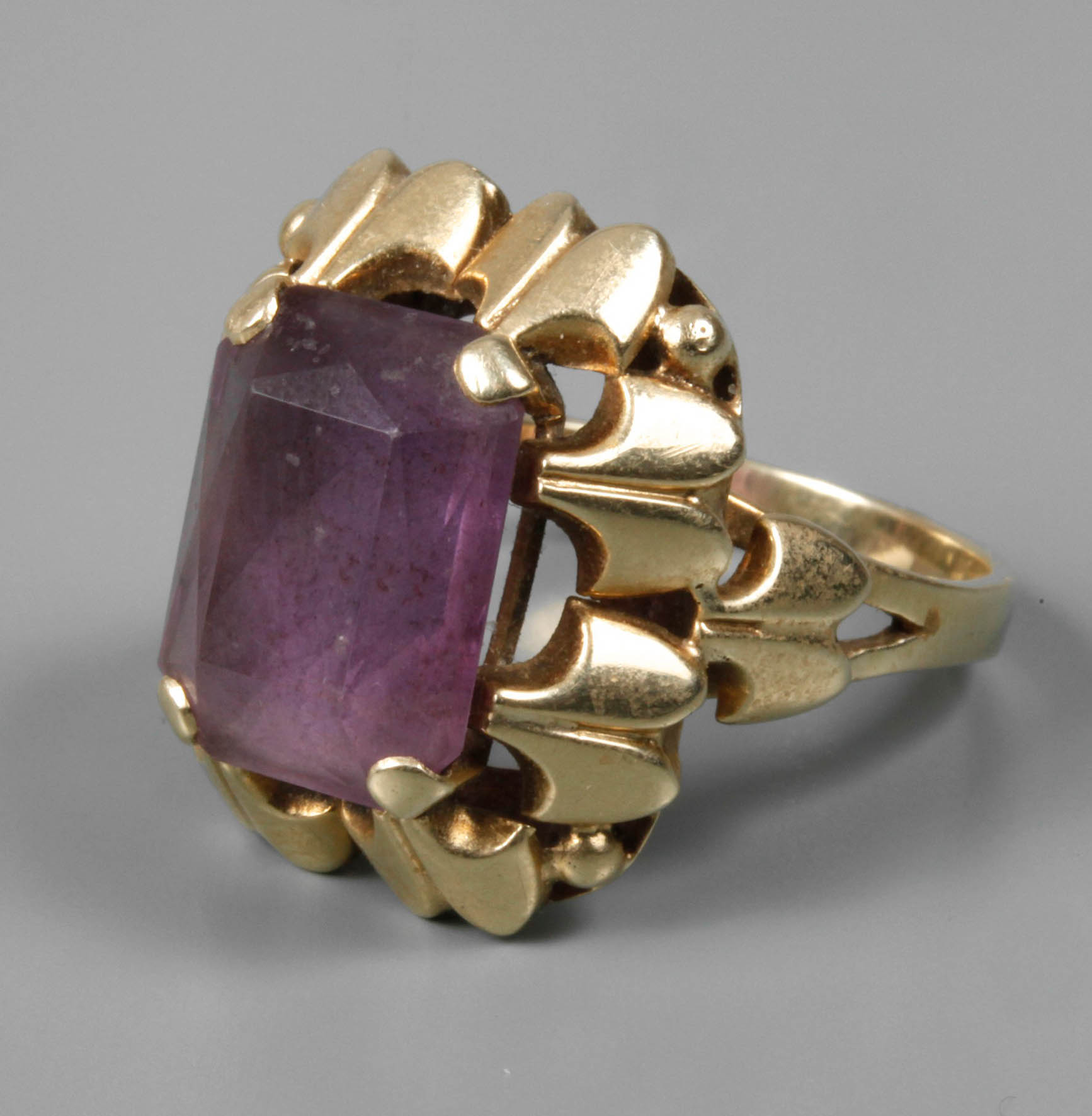 Damenring mit Amethyst
