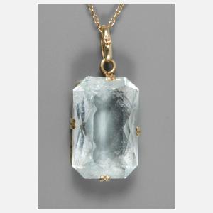 Anhänger mit Aquamarin an Kette