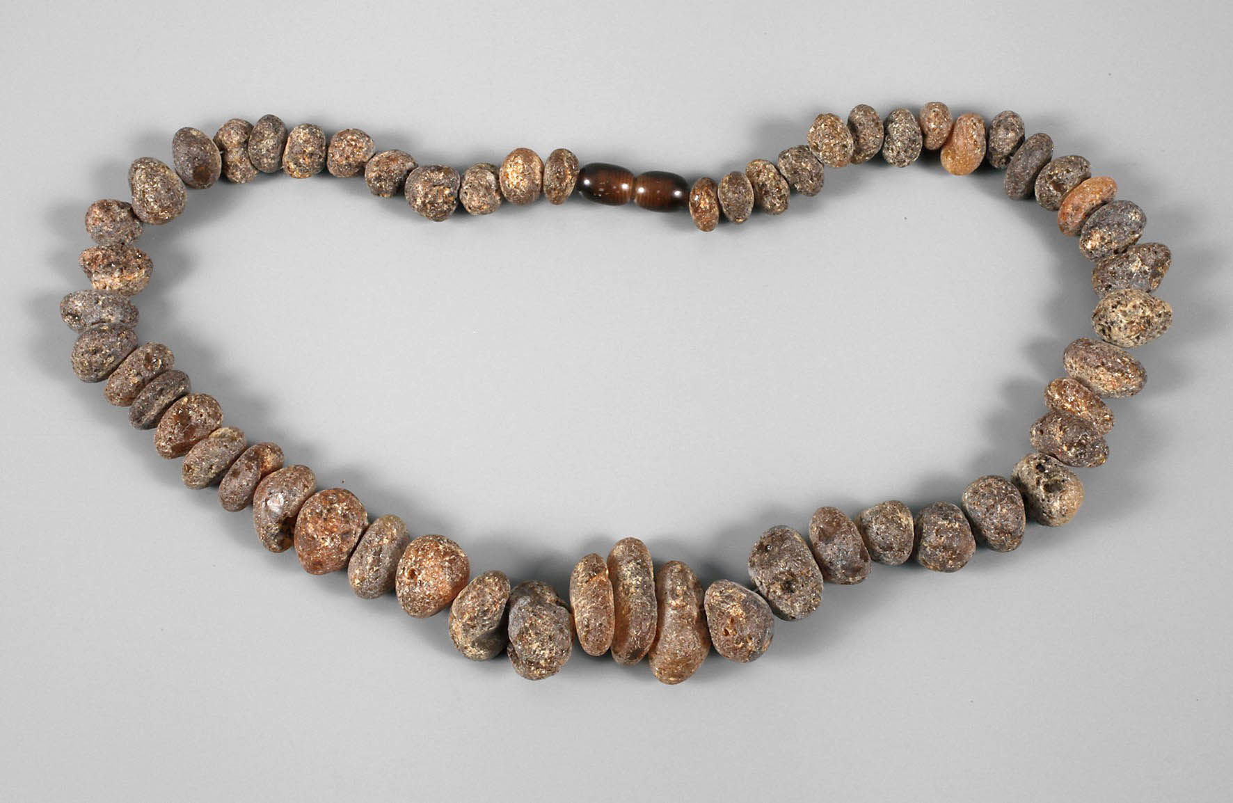 Kette mit mattiertem Bernstein