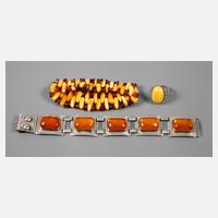 Drei Teile Bernsteinschmuck111