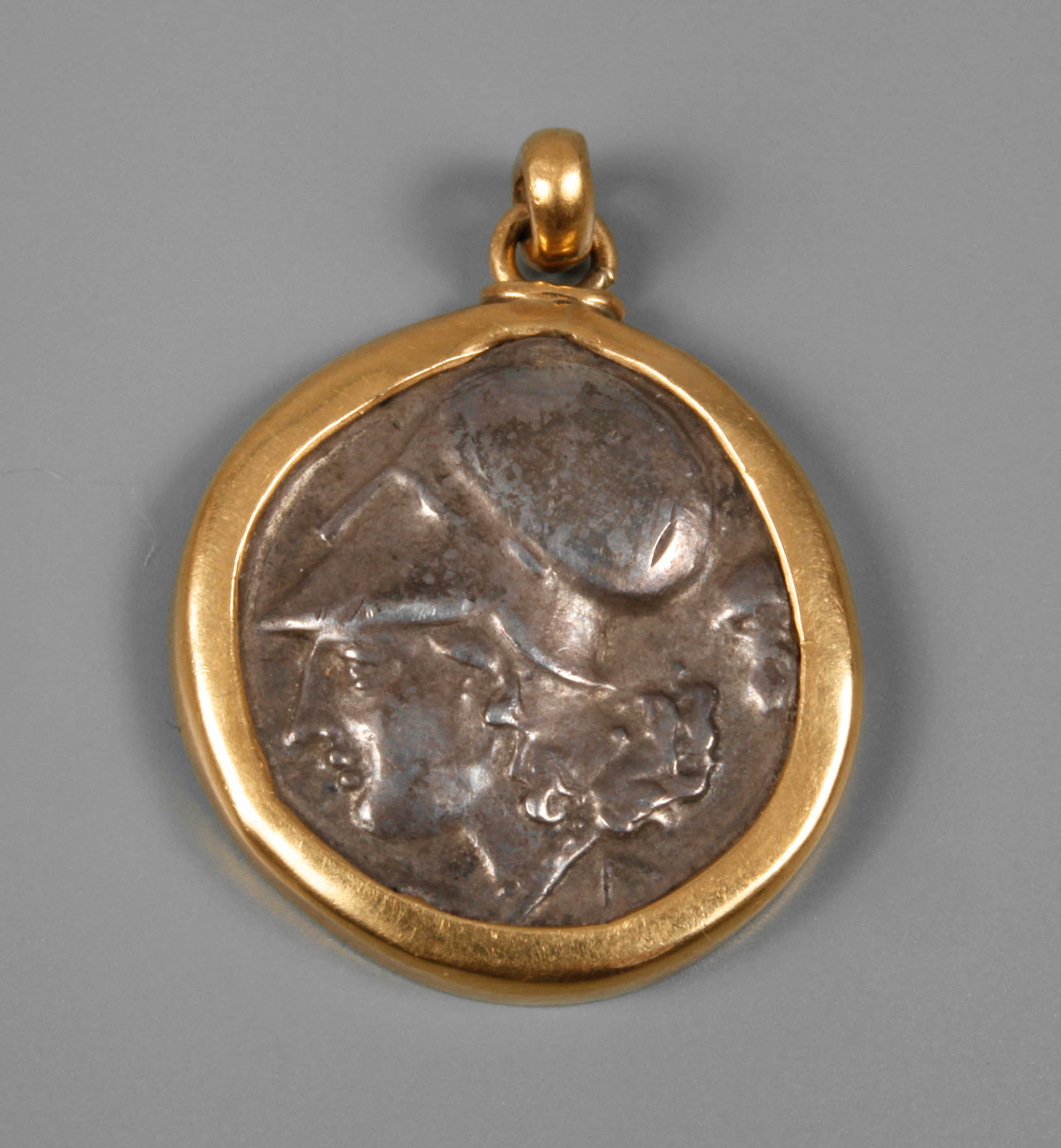 Anhänger mit antiker Münze