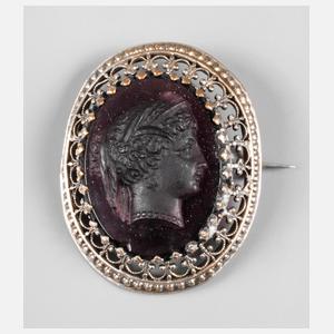 Brosche mit Glaskamee