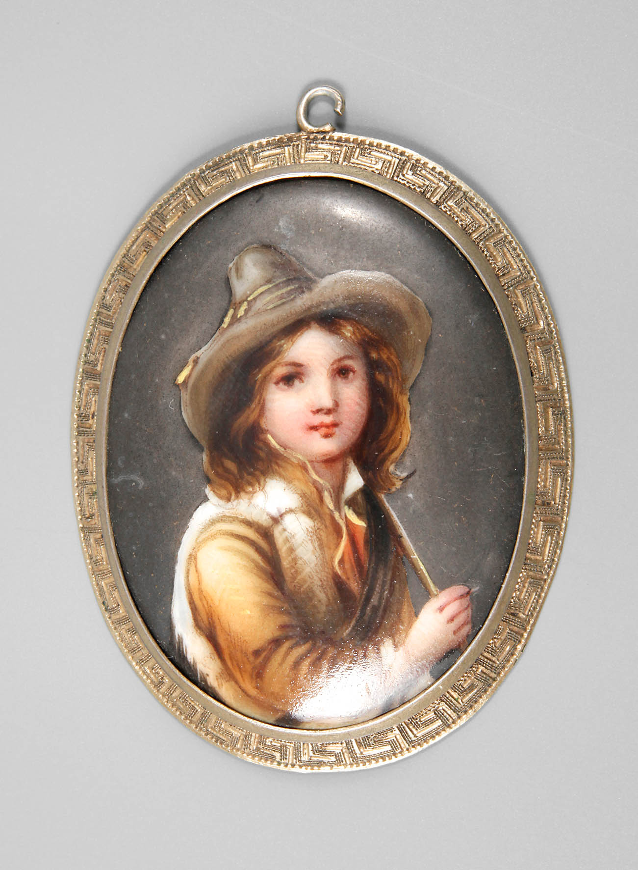 Anhänger mit Porzellanminiatur