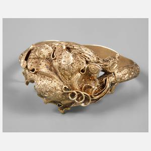 Aufwendiger Historismusarmreif mit Medaillon