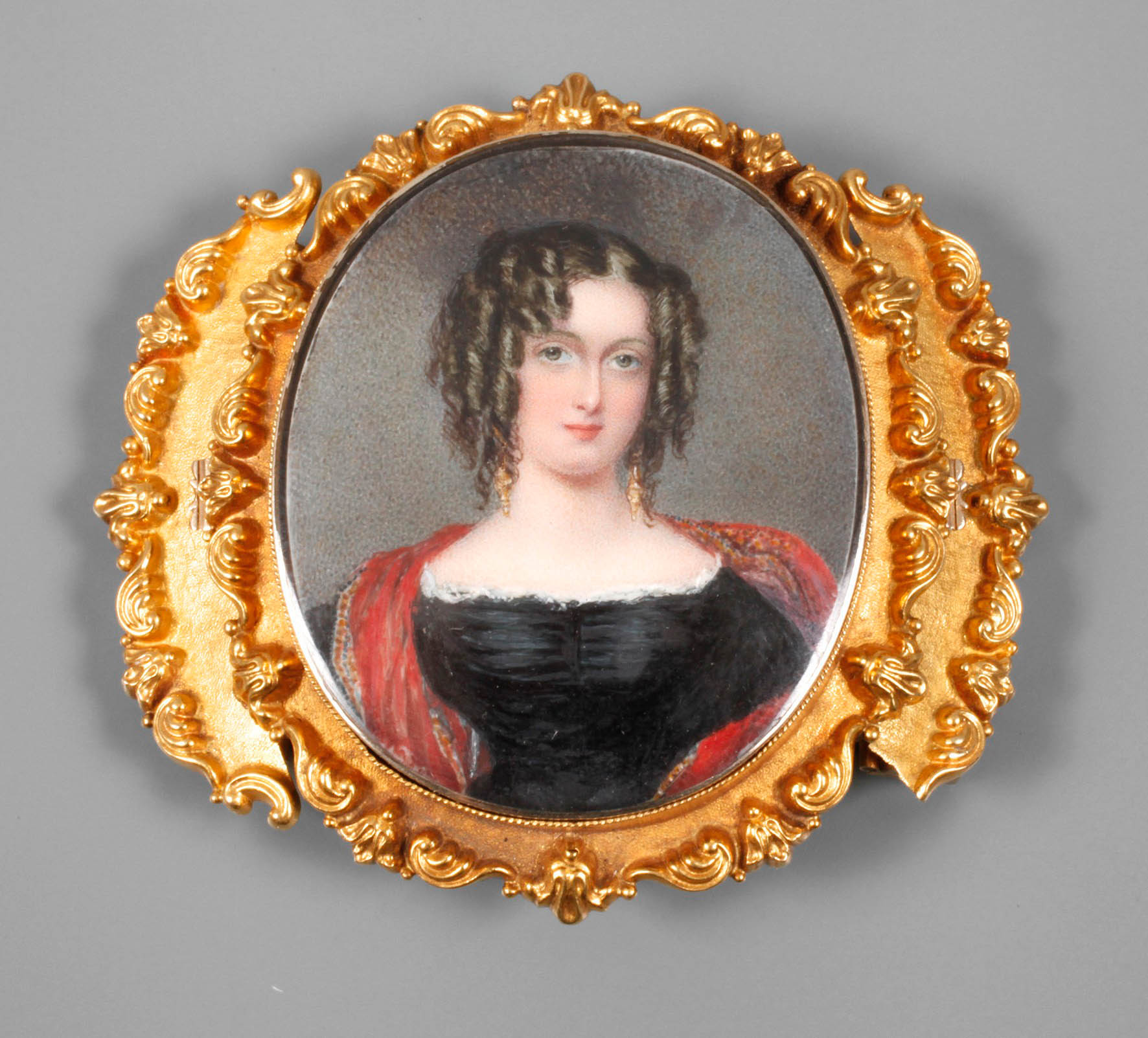 Aufwendig gearbeitete Gürtelschließe/Brosche