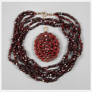 Zwei Teile Granatschmuck