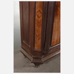 Klassizistischer Dielenschrank