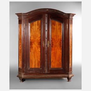 Klassizistischer Dielenschrank