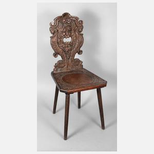 Geschnitzter Brettstuhl