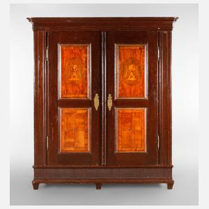 Klassizistischer Hallenschrank