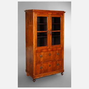 Vitrinenschrank Fleischhauer & Söhne