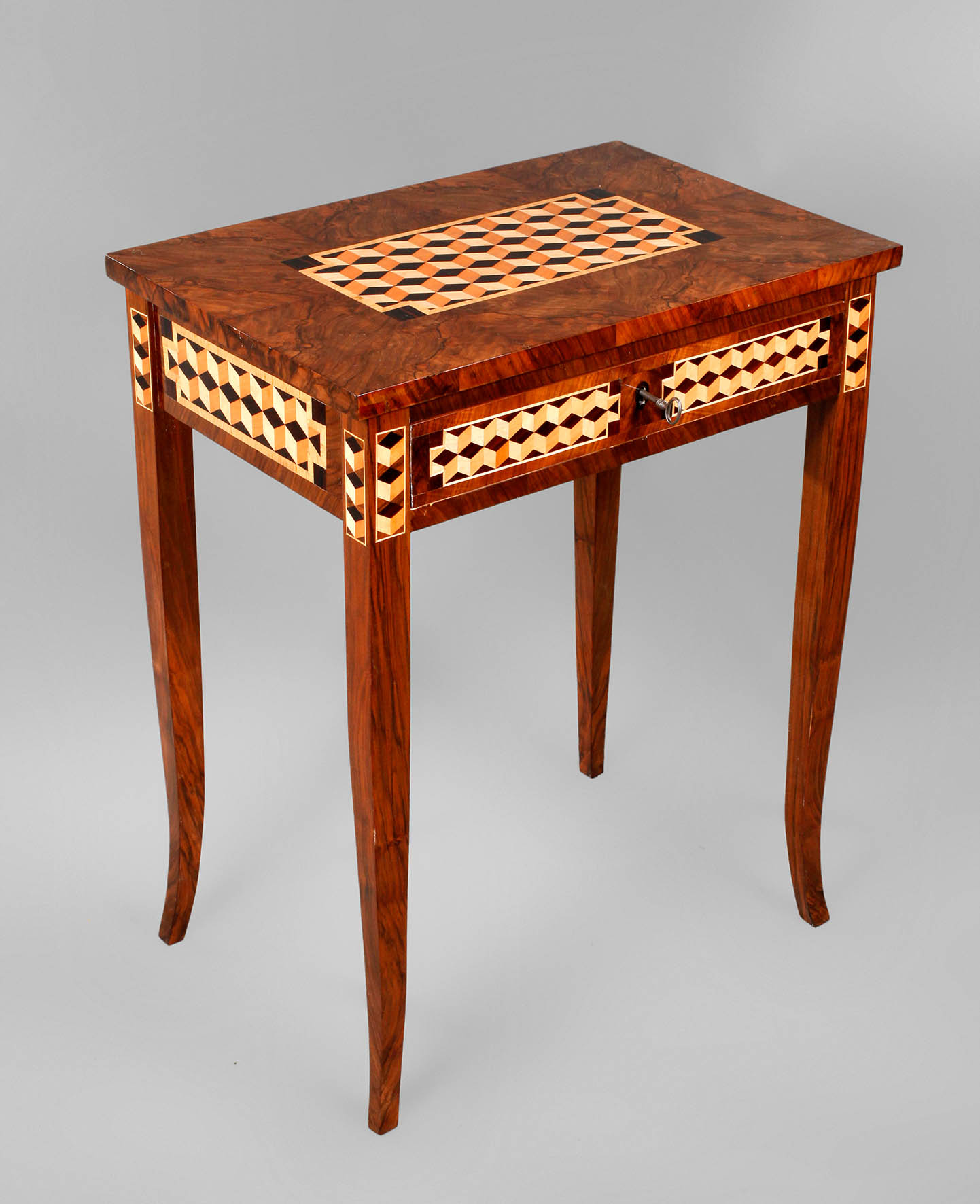 Intarsierter Beistelltisch