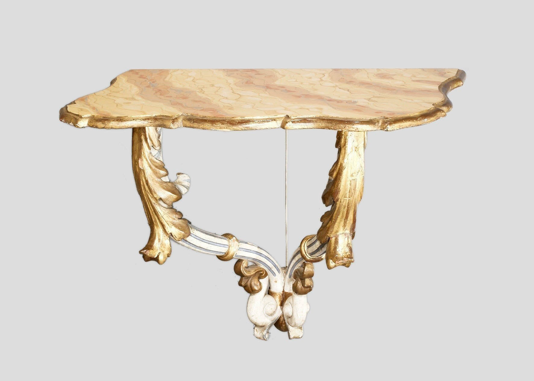 Geschnitzte Wandkonsole