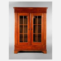 Großer Glasschrank111