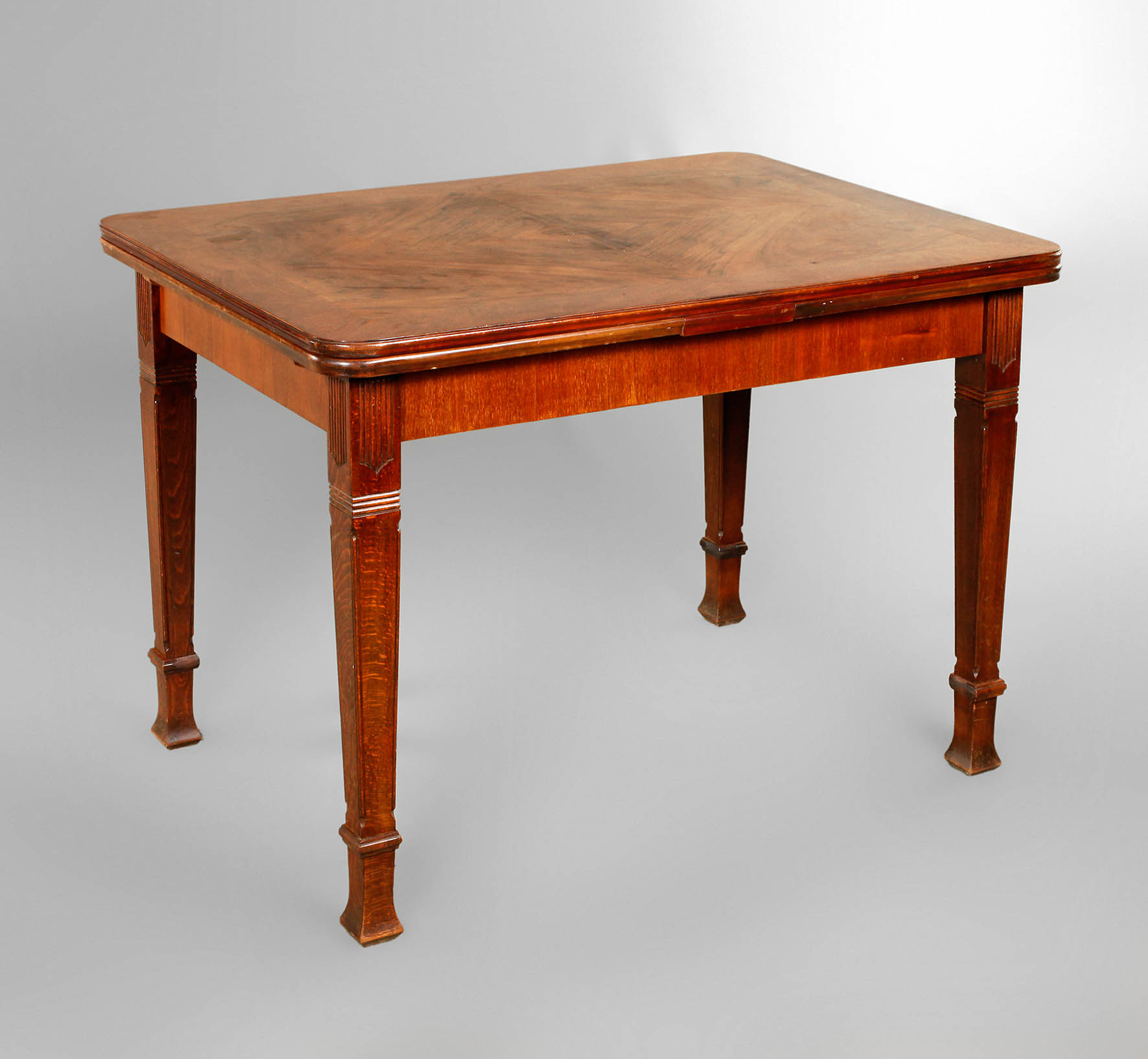 Auszugstisch Nussbaum