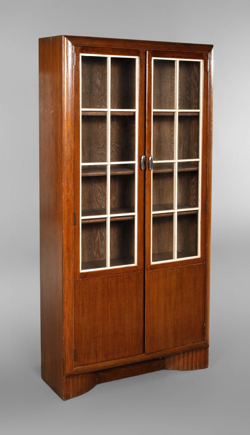 Kleine Büchervitrine