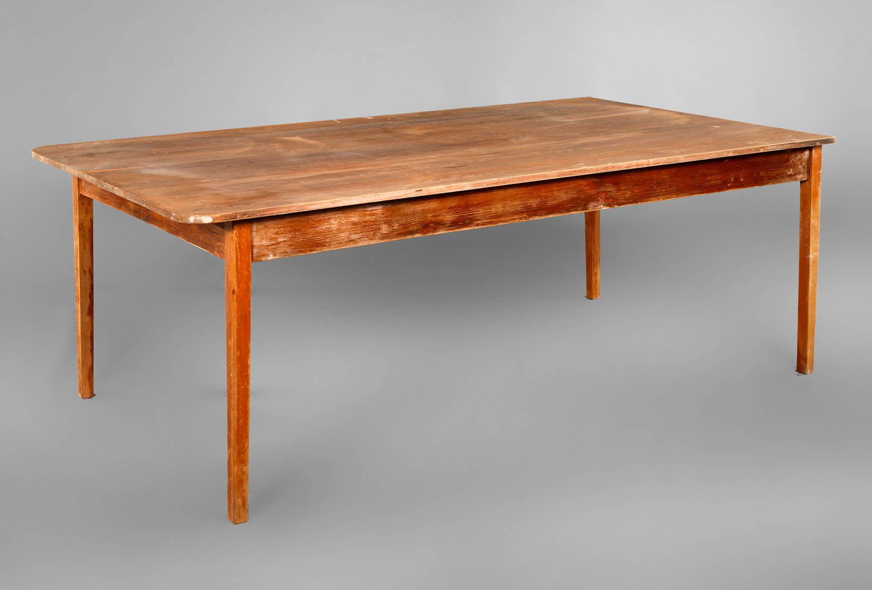 Großer Arbeitstisch