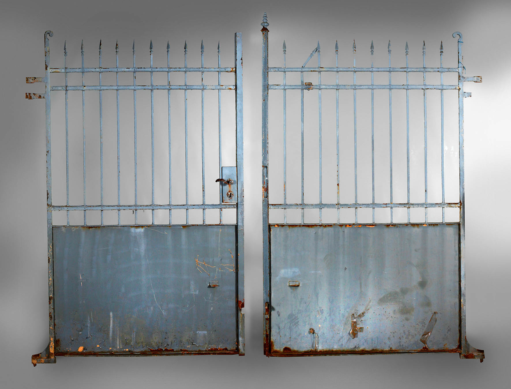 Große Toranlage Schmiedeeisen