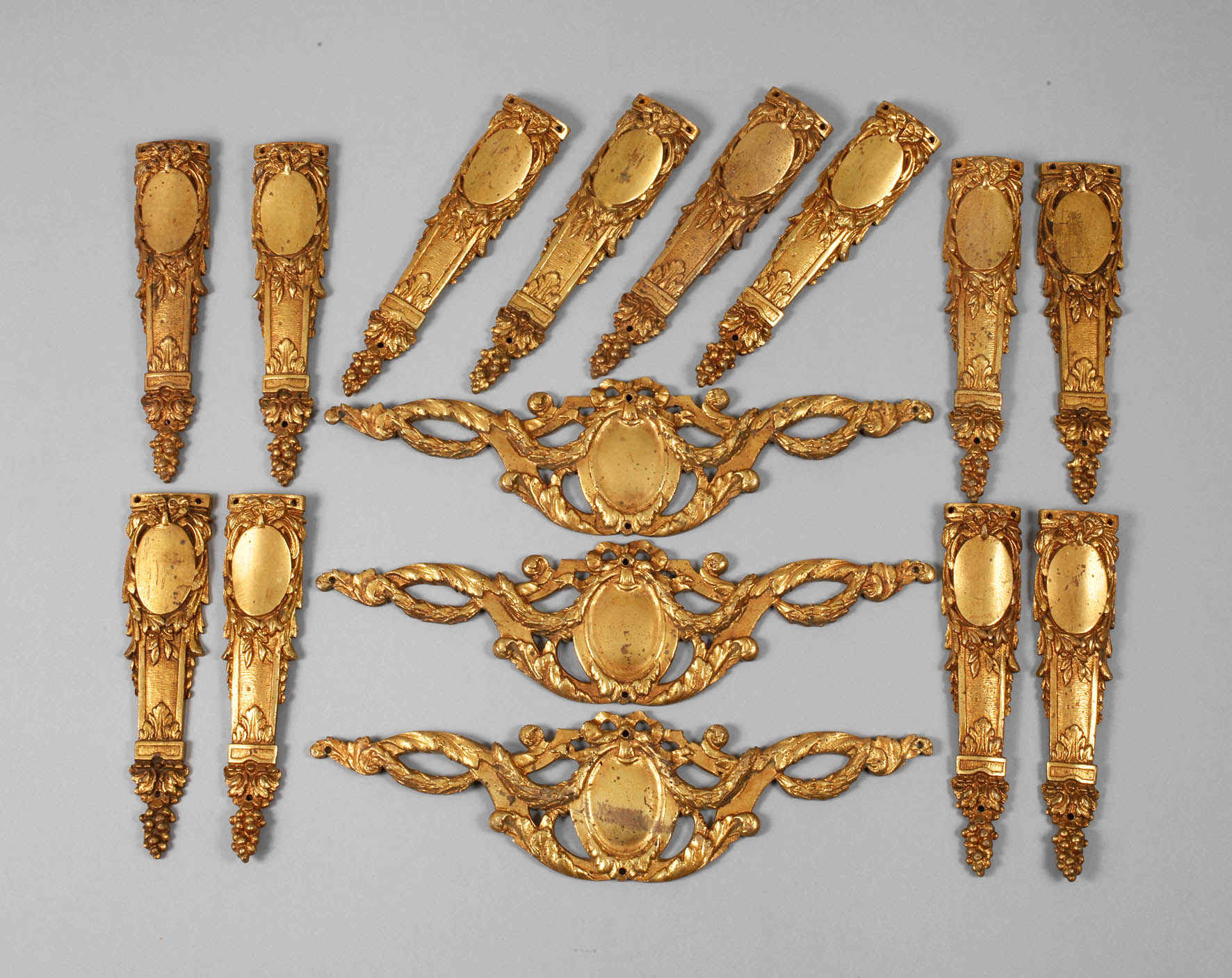 Neoklassizistische Möbelbeschläge