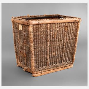 Übergroßer Weidenkorb
