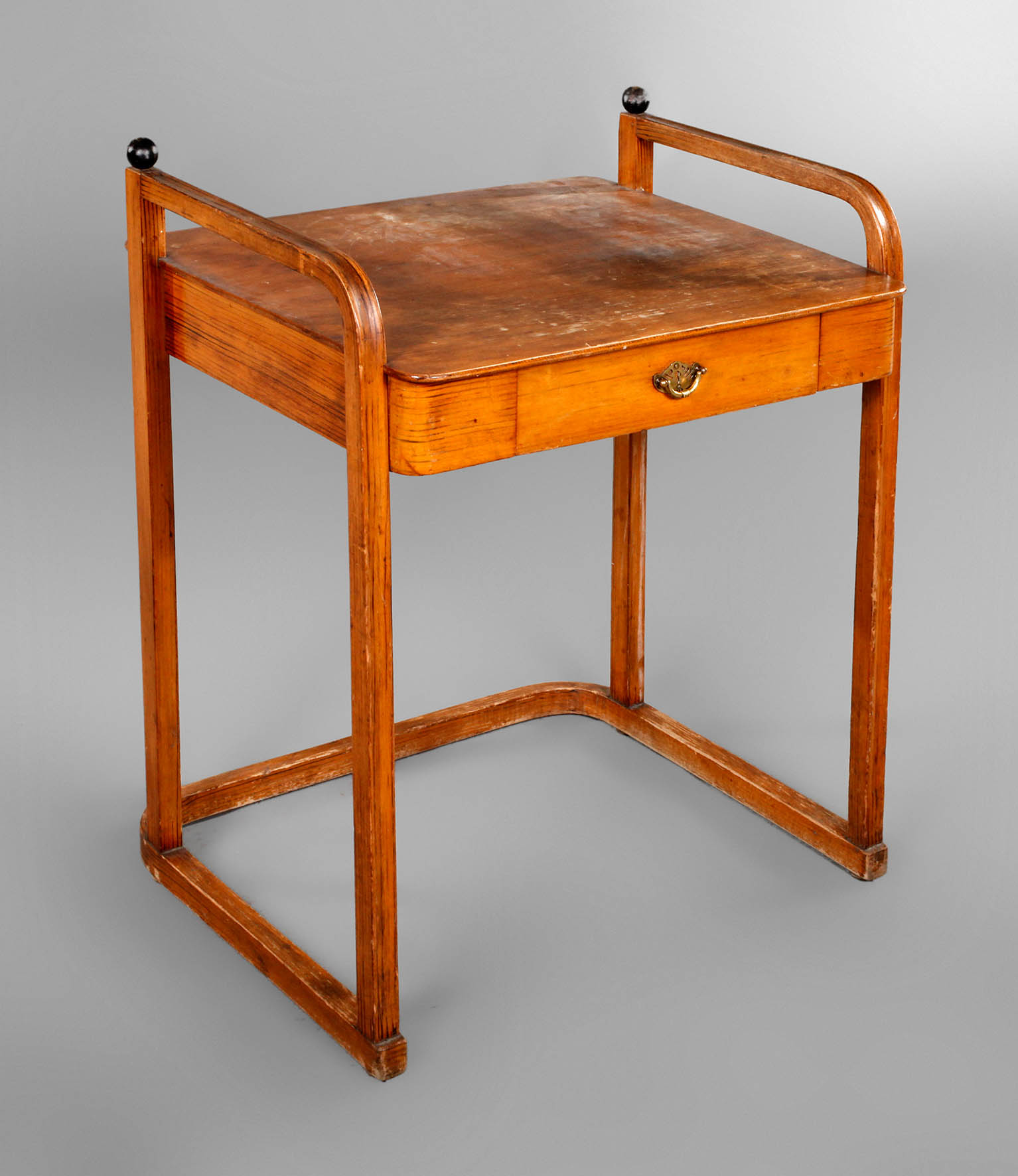 Kleiner Schreibtisch Kohn