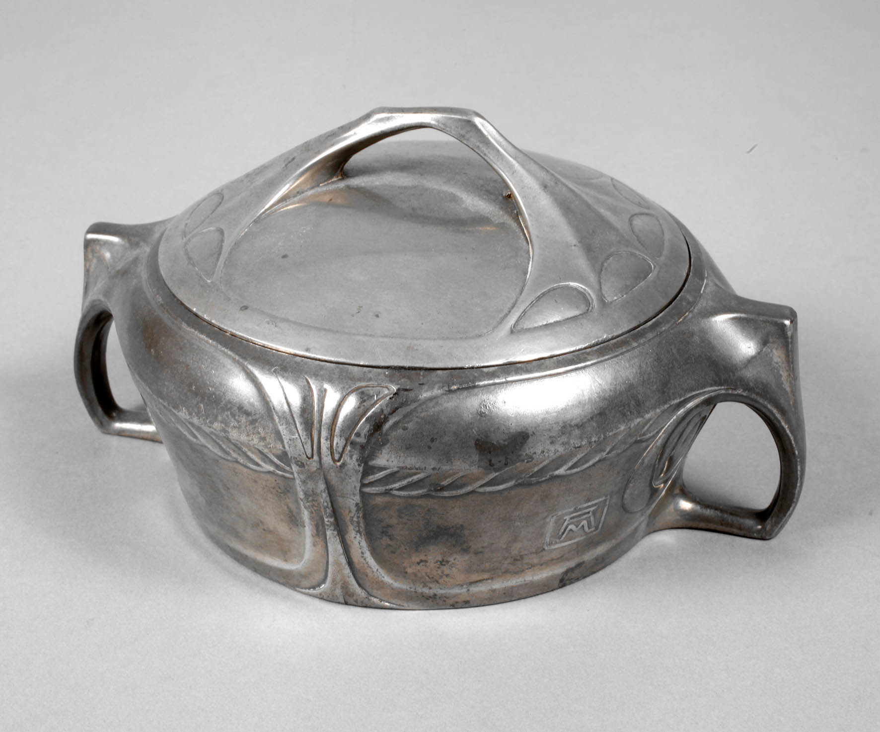 Albin Müller Deckeldose