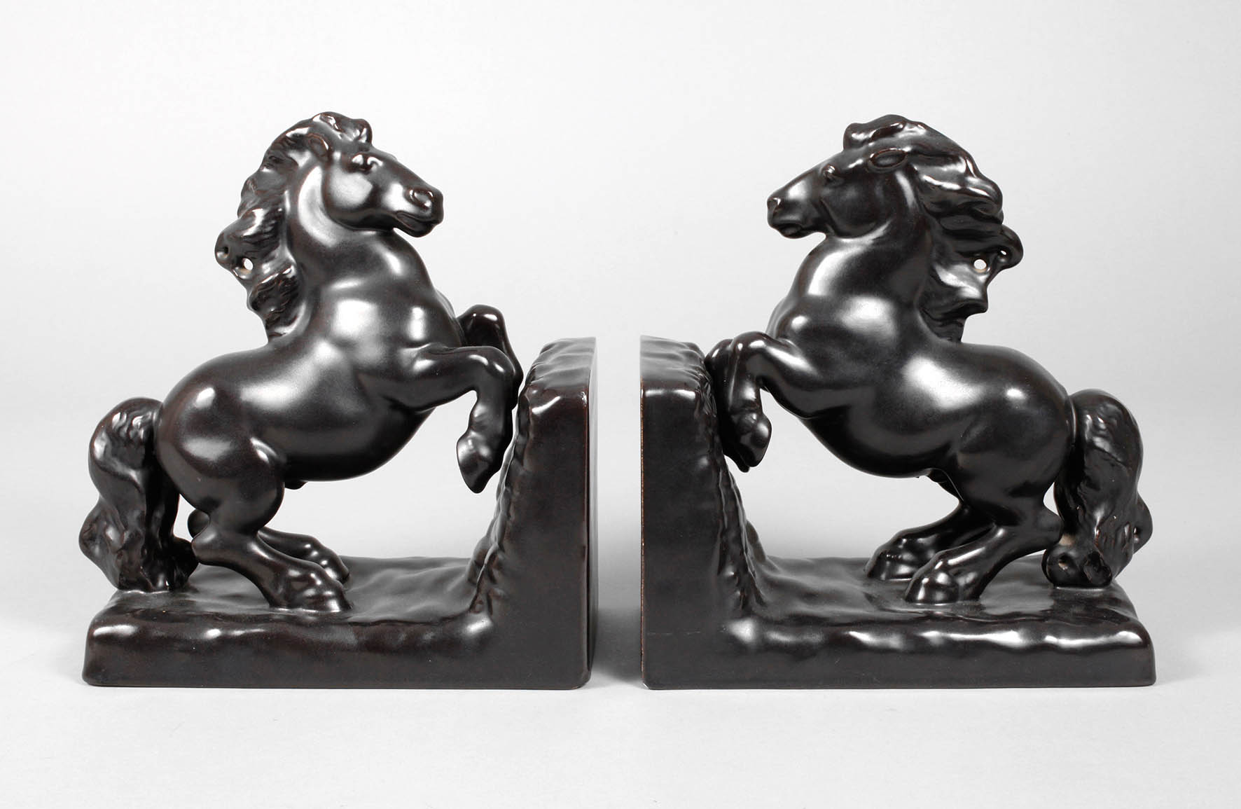 Paar Buchstützen Michael Powolny