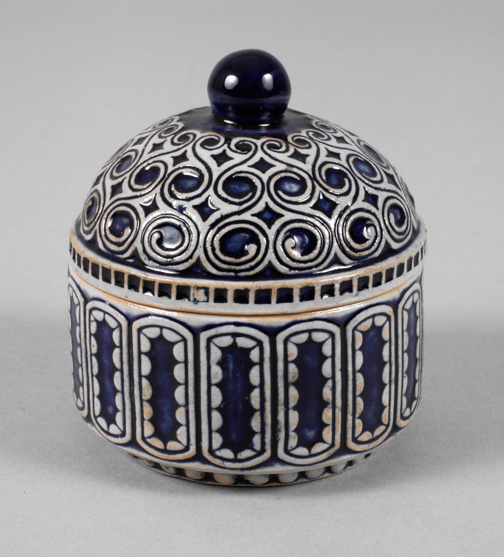 Albin Müller Deckeldose