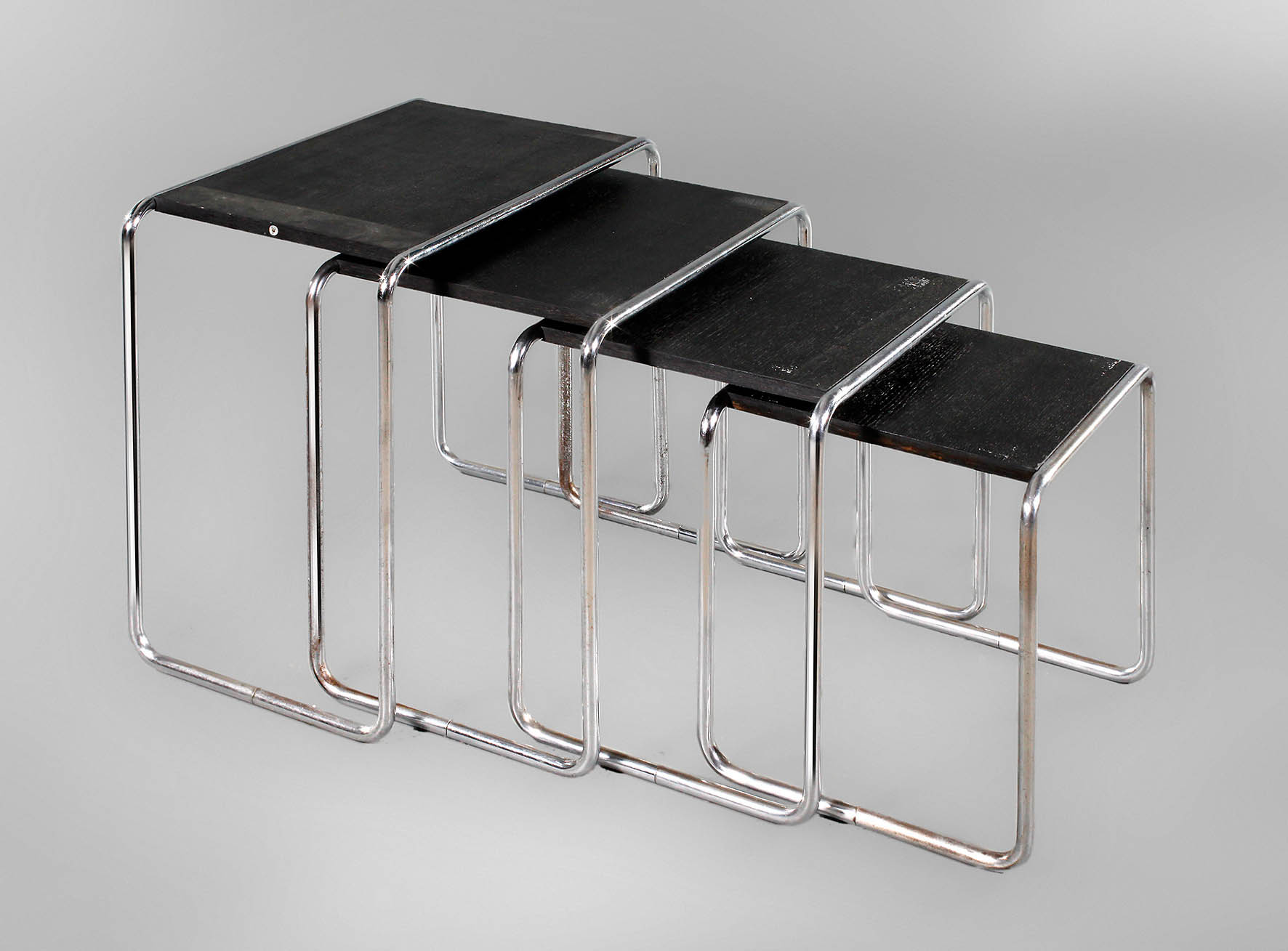 Vier Satztische Marcel Breuer Modell B9