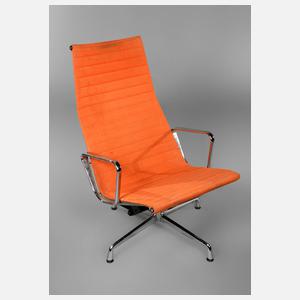 Eames lounge chair EA 124